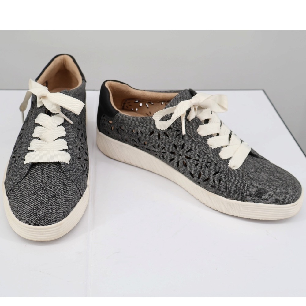 SOUL Naturalizer Gray Lace Up Sneakers Perforated Comfort Casual 9.5